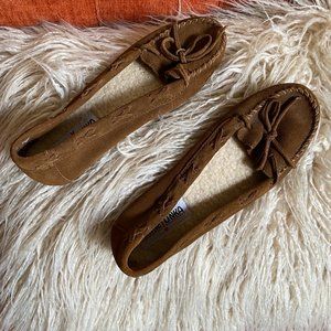 Minnetonka Moccasins/Houseslippers